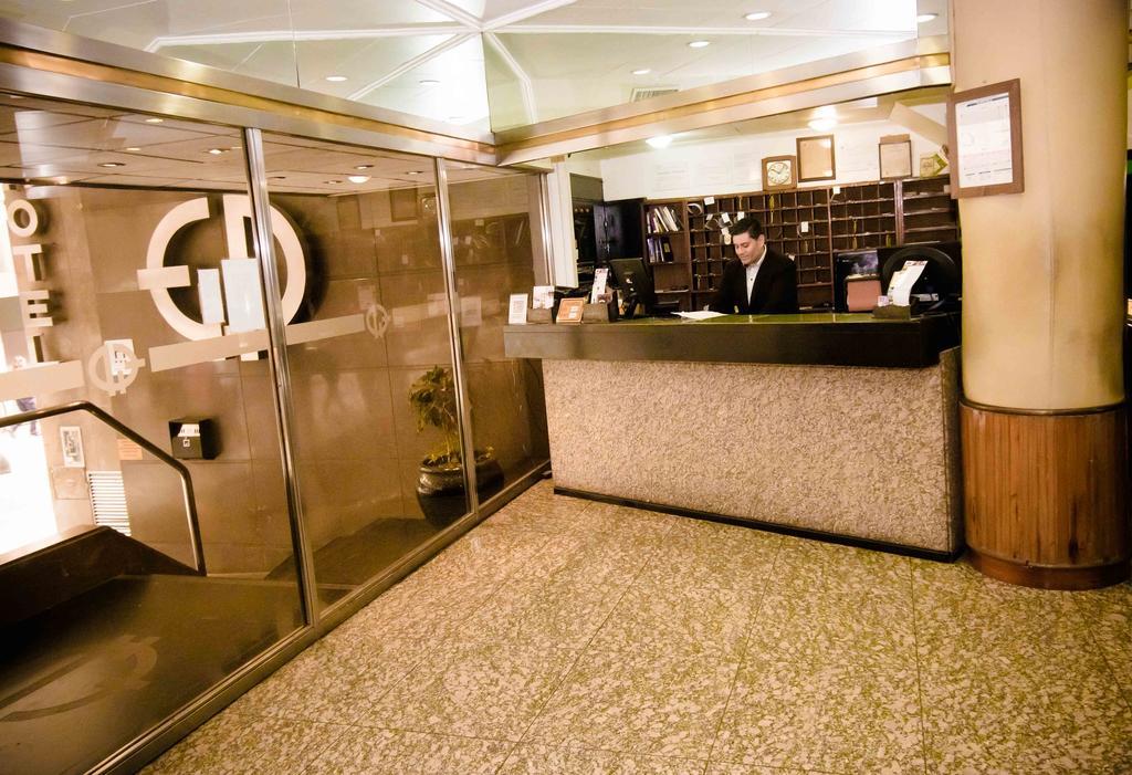 Esmeralda Palace Hotel Буенос Айрес Екстериор снимка