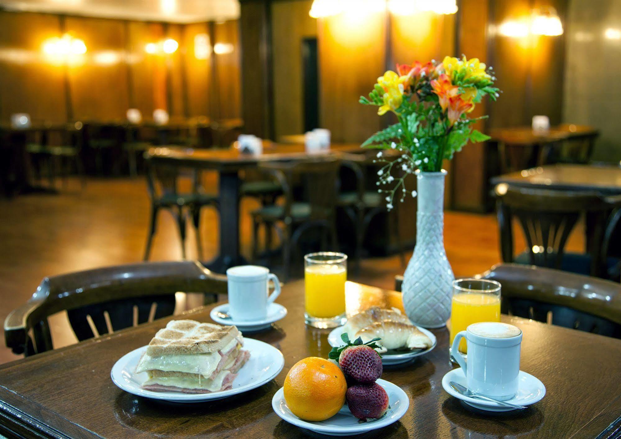 Esmeralda Palace Hotel Буенос Айрес Екстериор снимка